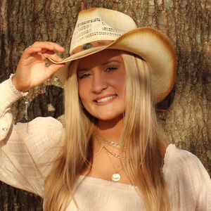 Meet your Posher, Salena